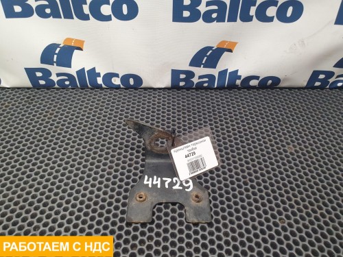 Кронштейн тормозной трубки правый