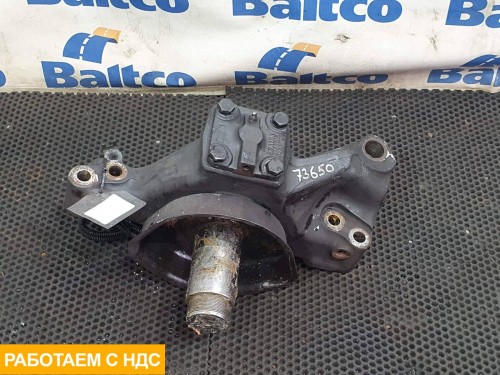 Кулак поворотный правый