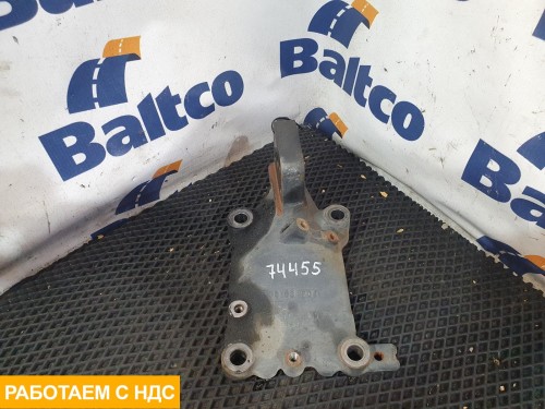 Кронштейн двигателя левый