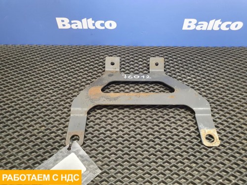 Кронштейн брызговика левый