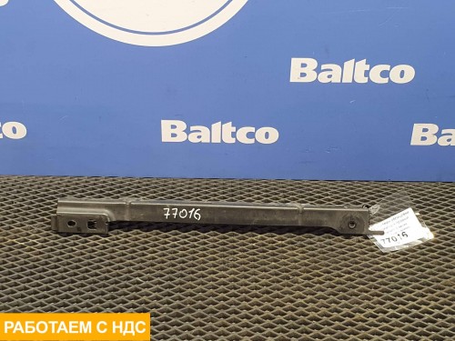 Кронштейн облицовки радиатора правый