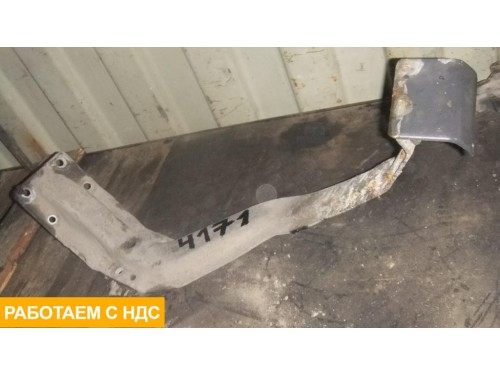 Кронштейн крепления переднего крыла правый